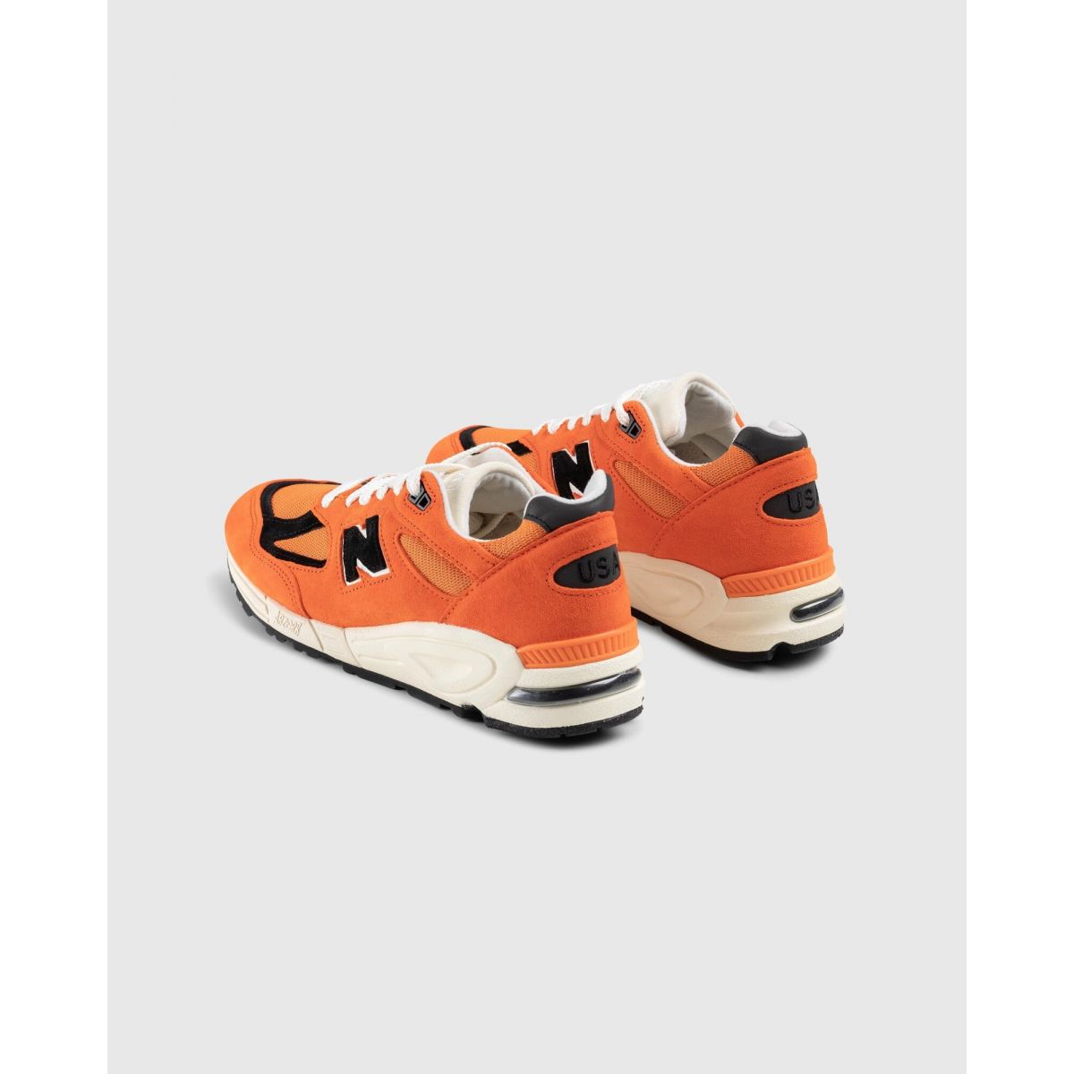 Кроссовки New Balance M990V2 Кроссовки New Balance M990V2