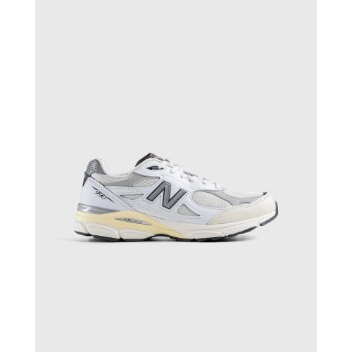 Кроссовки New Balance 990 V3