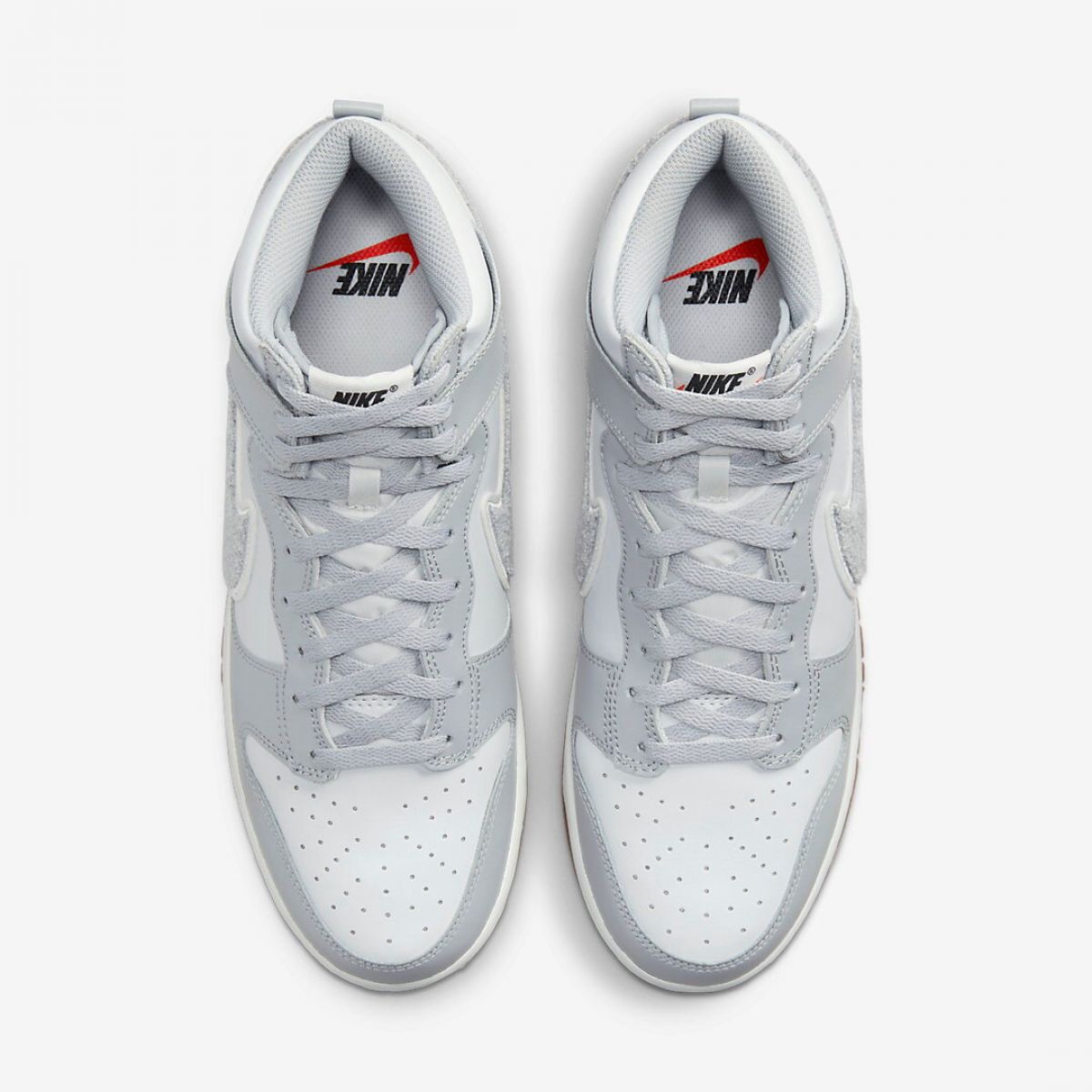 Кроссовки NIKE DUNK HI RETRO UNIVERSITY Кроссовки NIKE DUNK HI RETRO UNIVERSITY