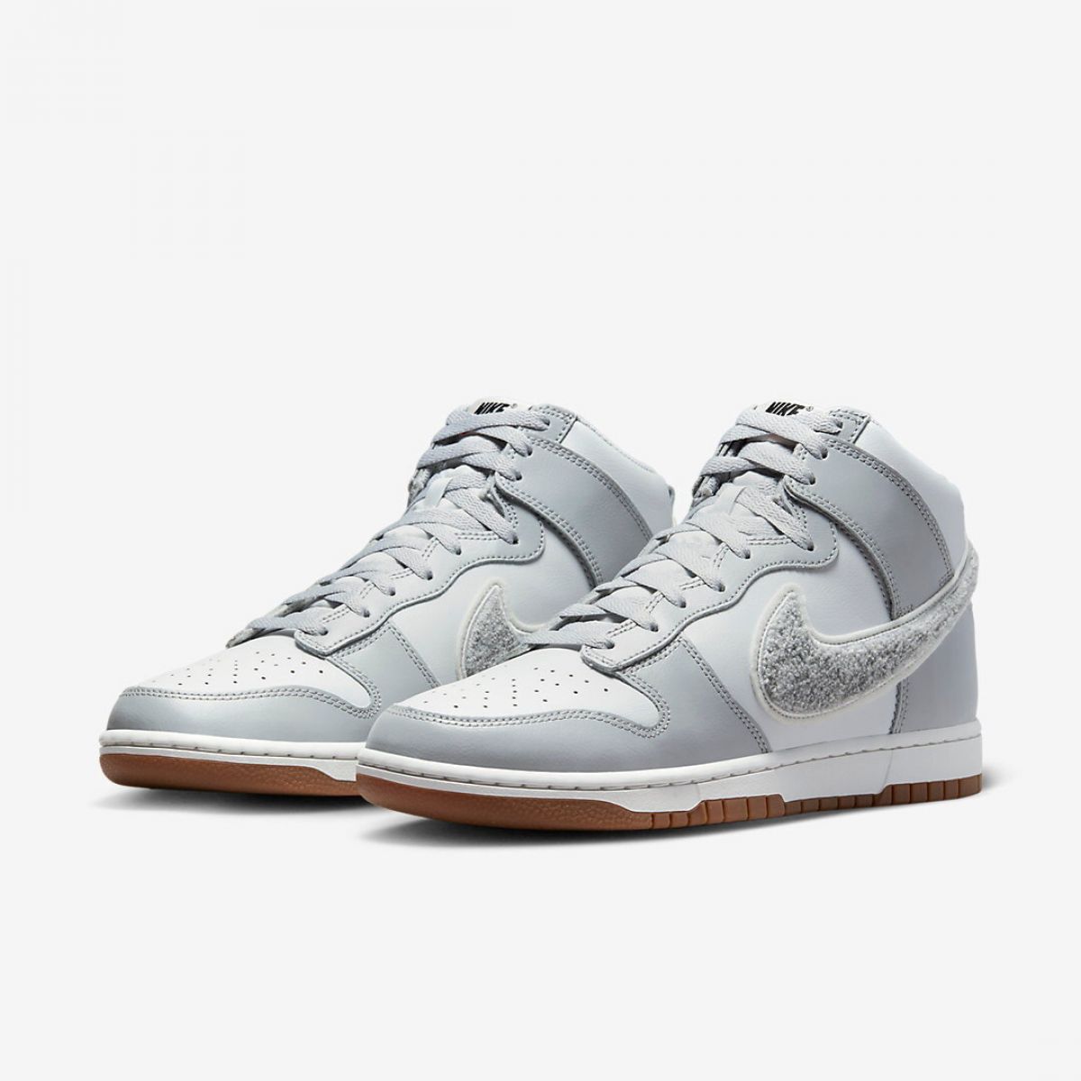 Кроссовки NIKE DUNK HI RETRO UNIVERSITY Кроссовки NIKE DUNK HI RETRO UNIVERSITY