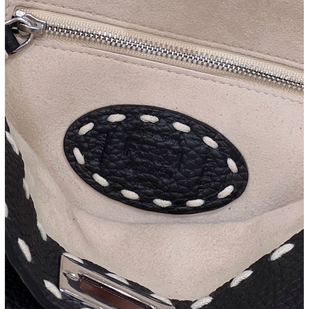Дамская сумка Fendi Peekaboo ISEEU Дамская сумка Fendi Peekaboo ISEEU